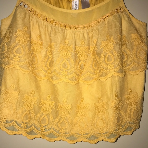 Mustard yellow lace crop top tank - Picture 2 of 6